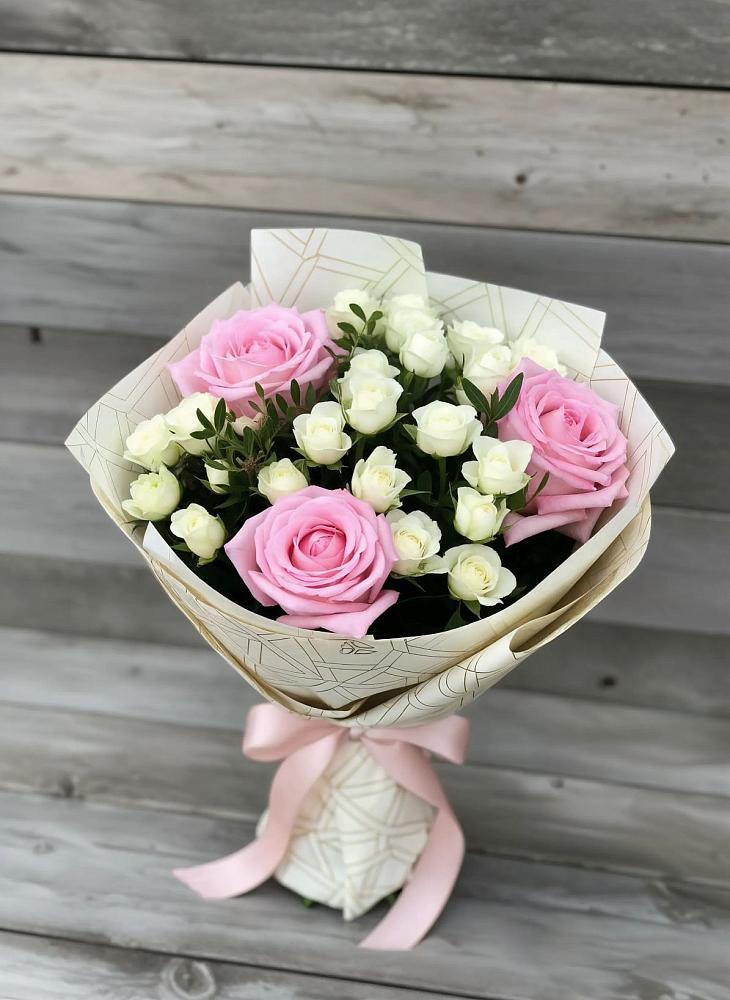 Букет цветов из: Розы в Рождественской Ставропольский край