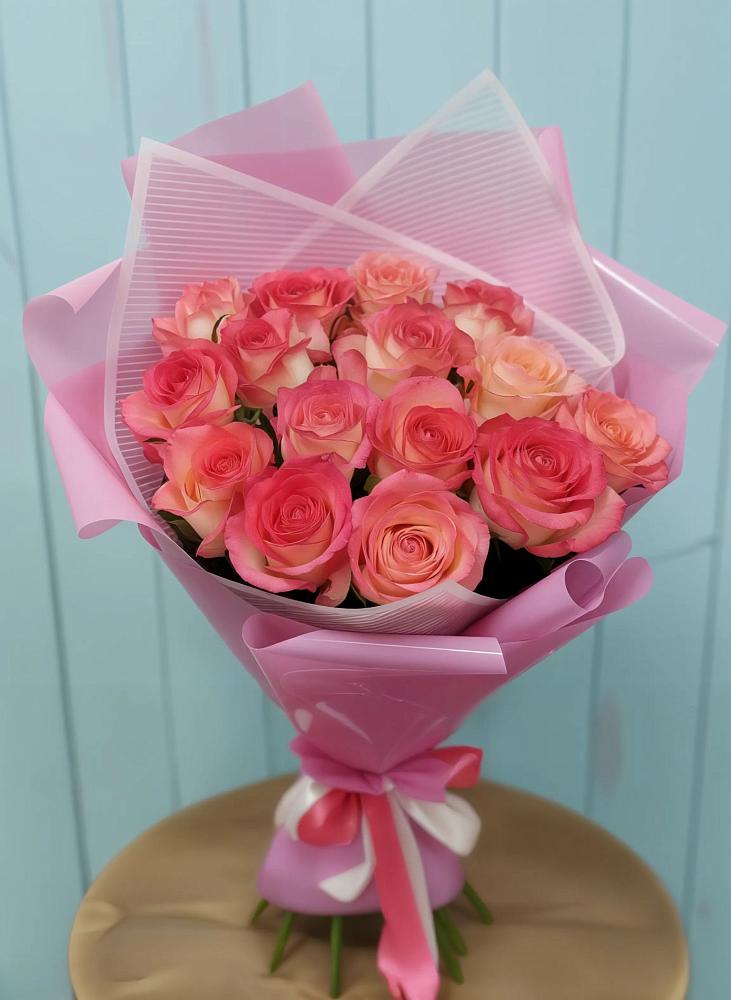 Букет 15 Розовых роз Равель в Рождественской Ставропольский край