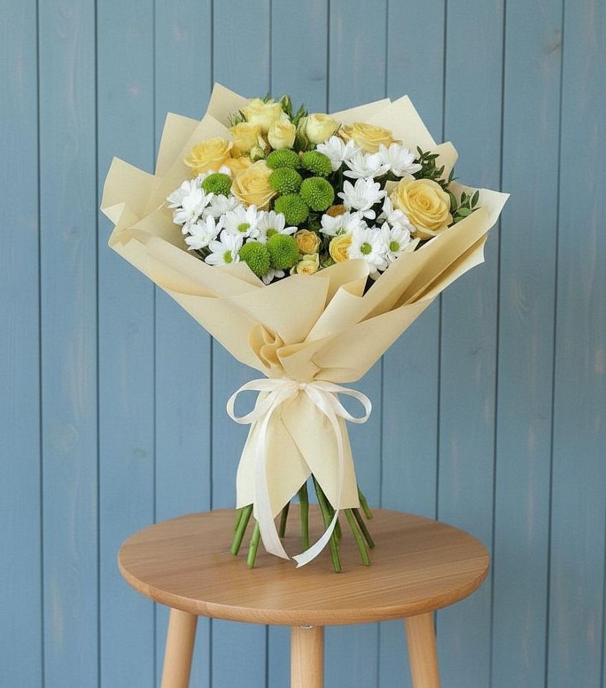 Букет цветов из: Хризантемы и Розы в Рождественской Ставропольский край