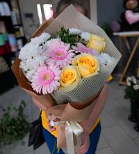 Букет цветов из:  Герберы, Розы и Хризантемы в Рождественской Ставропольский край
