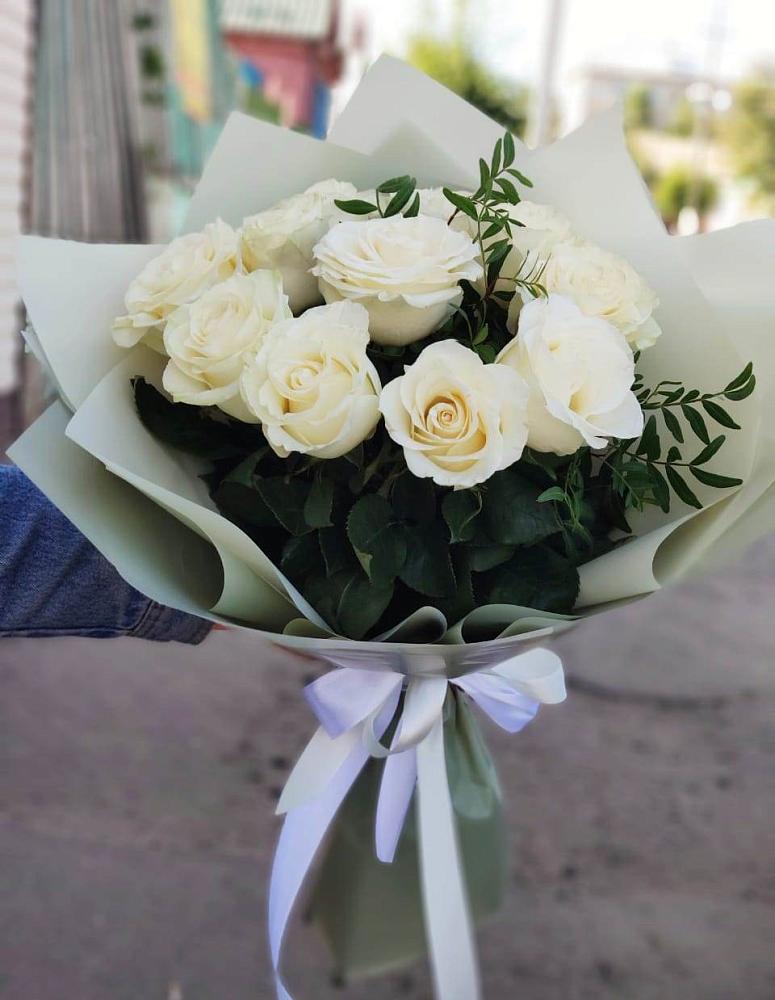 Букет Белые розы Проуд в Рождественской Ставропольский край