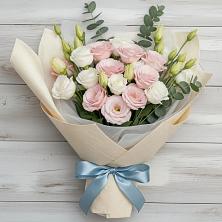 Букет цветов из:  Лизиантусы в Рождественской Ставропольский край