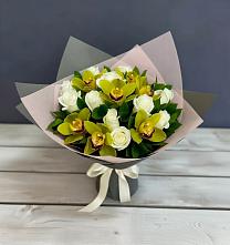 Букет цветов из:  Орхидеи и Розы в Рождественской Ставропольский край