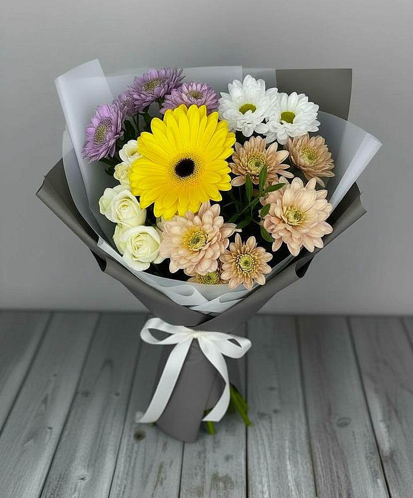 Букет цветов из: Розы, Герберы и Хризантемы в Рождественской Ставропольский край