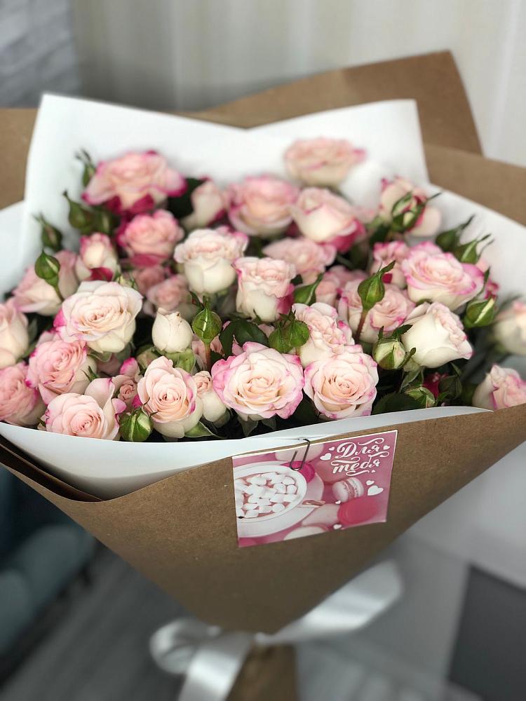 Букет цветов из: Розы в Рождественской Ставропольский край