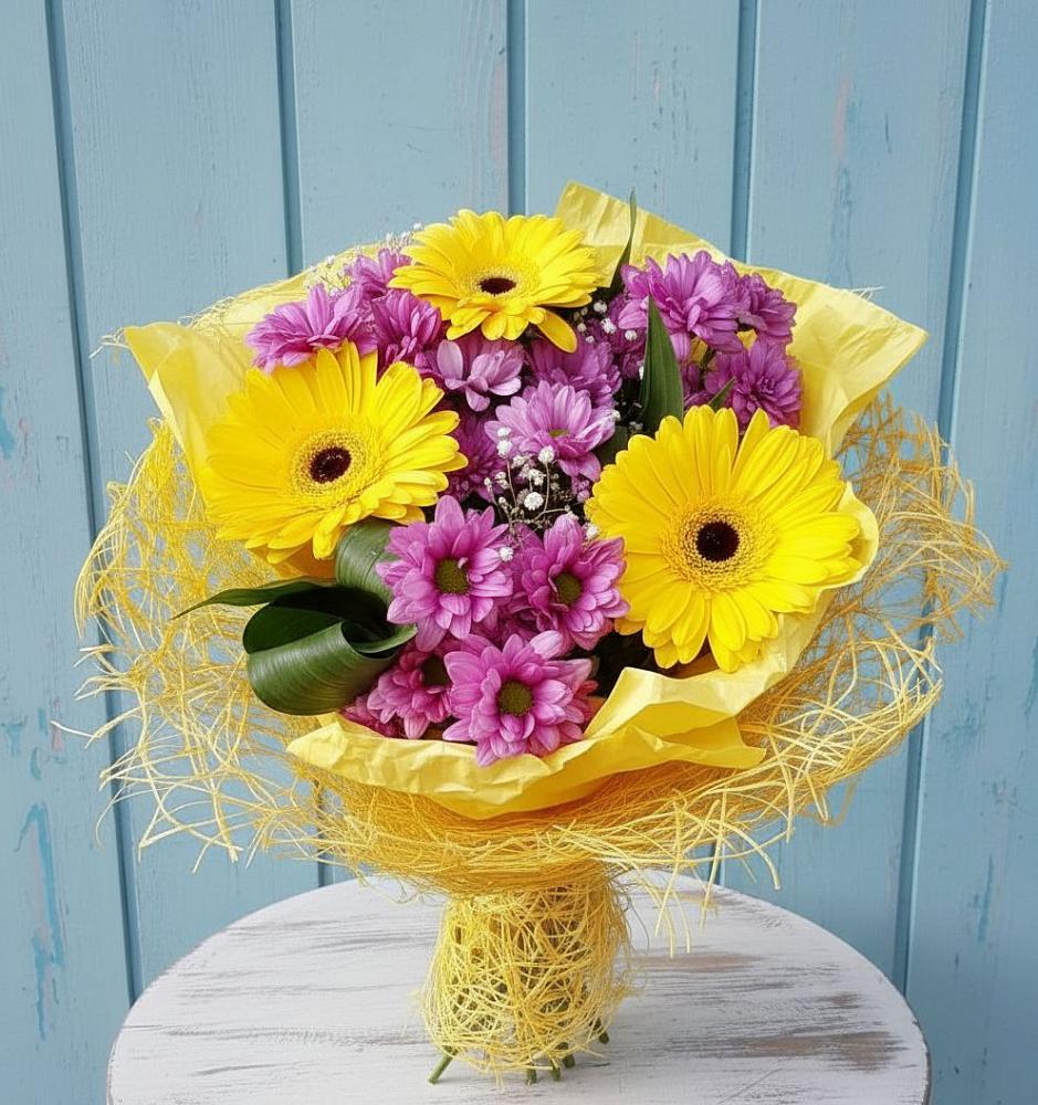 Букет цветов из: Хризантемы и Герберы в Рождественской Ставропольский край