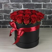 Цветочная композиция из Розы в шляпной коробке в Рождественской Ставропольский край