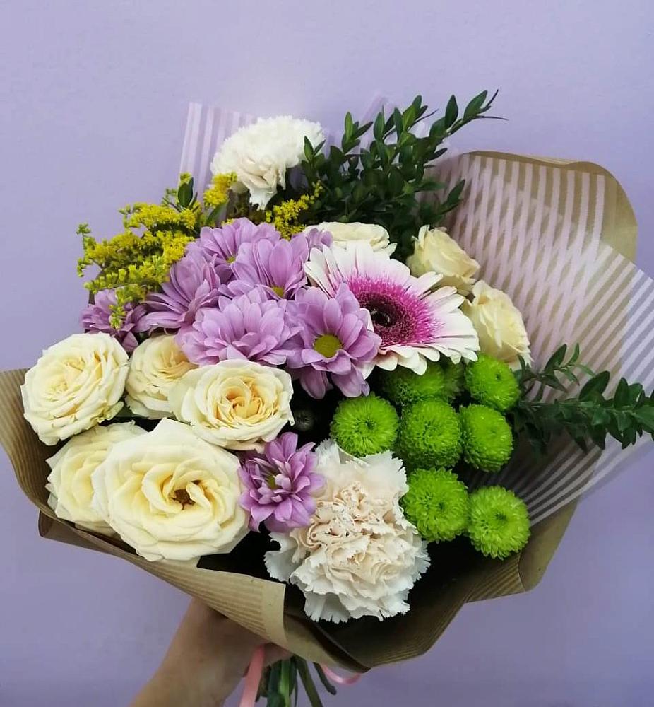 Букет цветов из: Хризантемы, Розы, Гвоздики и Герберы в Рождественской Ставропольский край