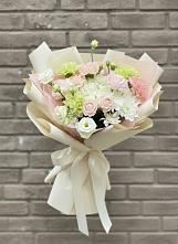 Букет цветов из:  Гвоздики, Розы, Лизиантусы и Хризантемы в Рождественской Ставропольский край