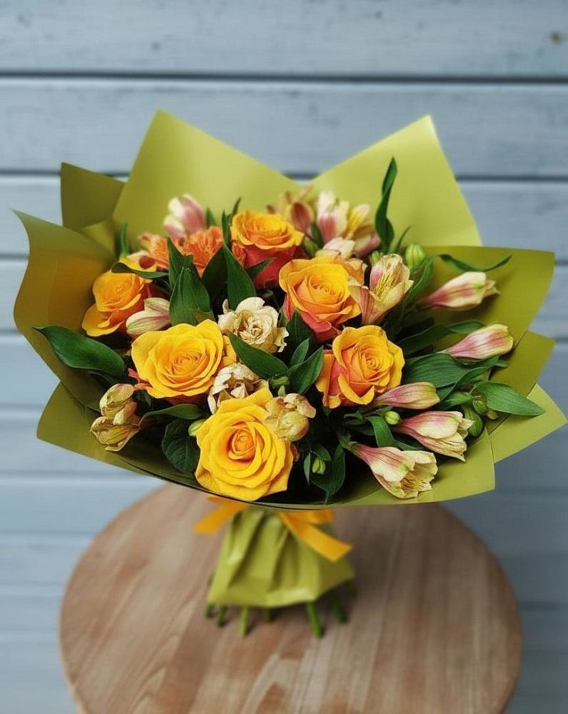 Букет цветов из: Альстромерии и Розы в Рождественской Ставропольский край