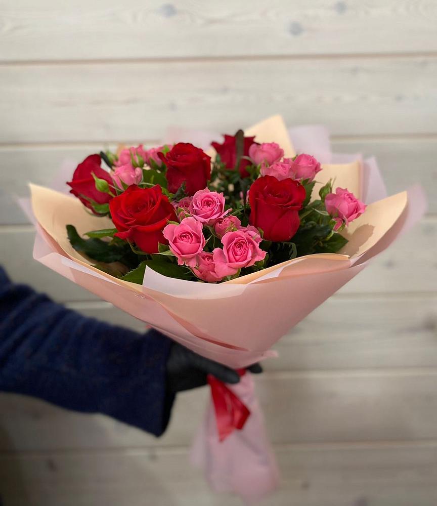Букет цветов из: Розы в Рождественской Ставропольский край
